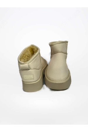 Krem Renk Deri Görünümlü Kısa UGG Bot – İçi Kürklü, Günlük & Kışlık Rahat Bot