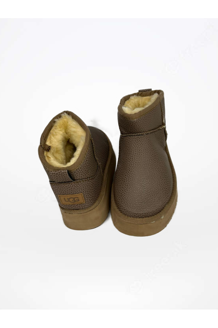 kahve Renk Deri Görünümlü Kısa UGG Bot – İçi Kürklü, Günlük & Kışlık Rahat Bot