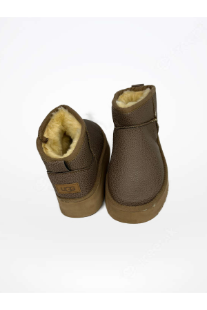 kahve Renk Deri Görünümlü Kısa UGG Bot – İçi Kürklü, Günlük & Kışlık Rahat Bot