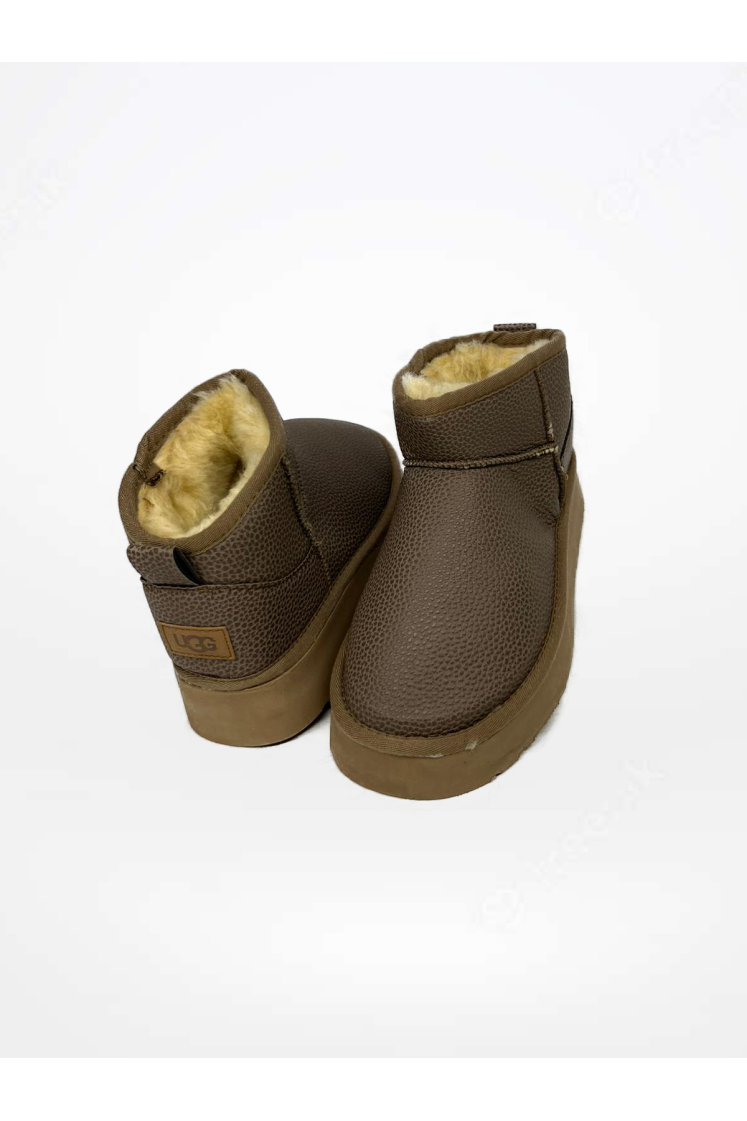 kahve Renk Deri Görünümlü Kısa UGG Bot – İçi Kürklü, Günlük & Kışlık Rahat Bot