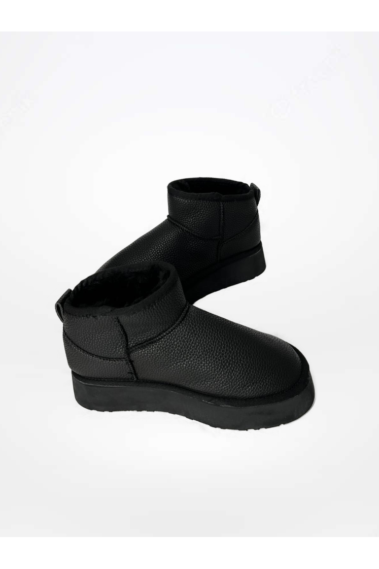 Siyah Renk Deri Görünümlü...