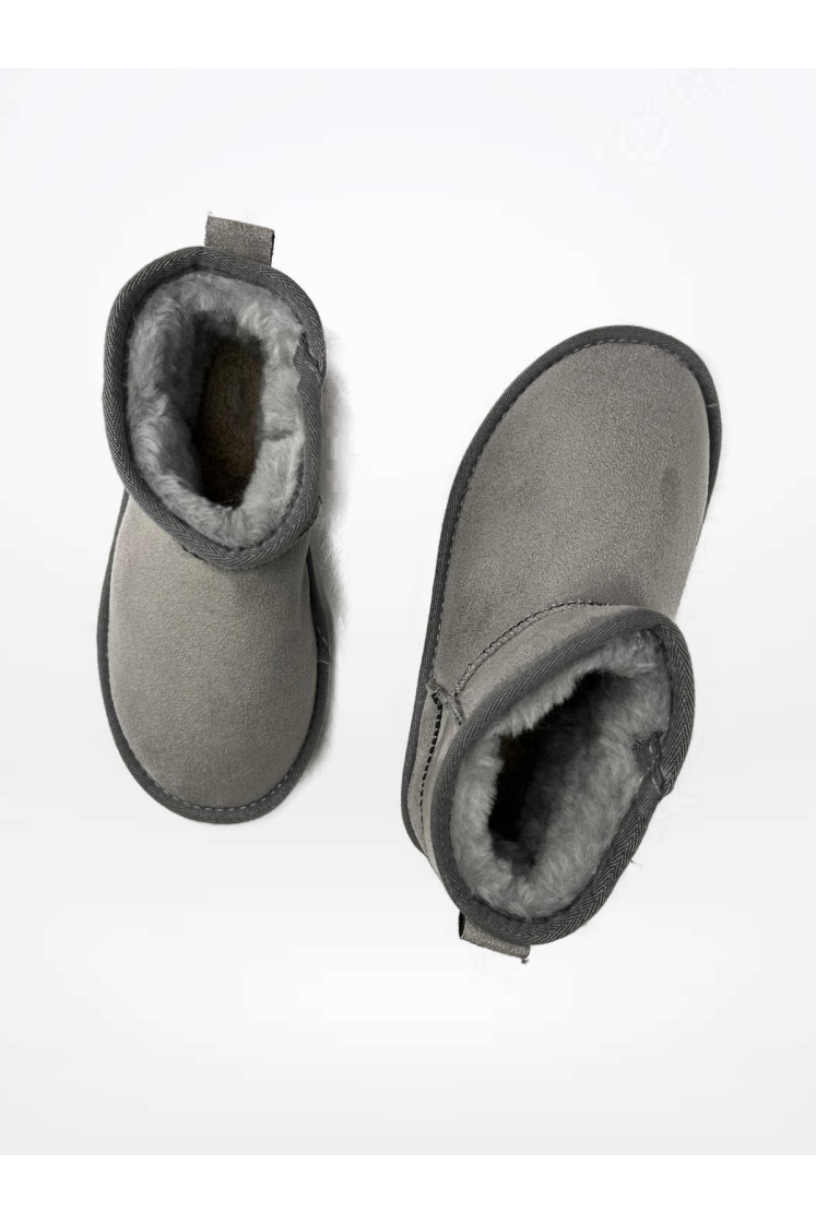Klasik gri Kısa UGG Bot – İçi Kürklü, Günlük & Kışlık Rahat Bot